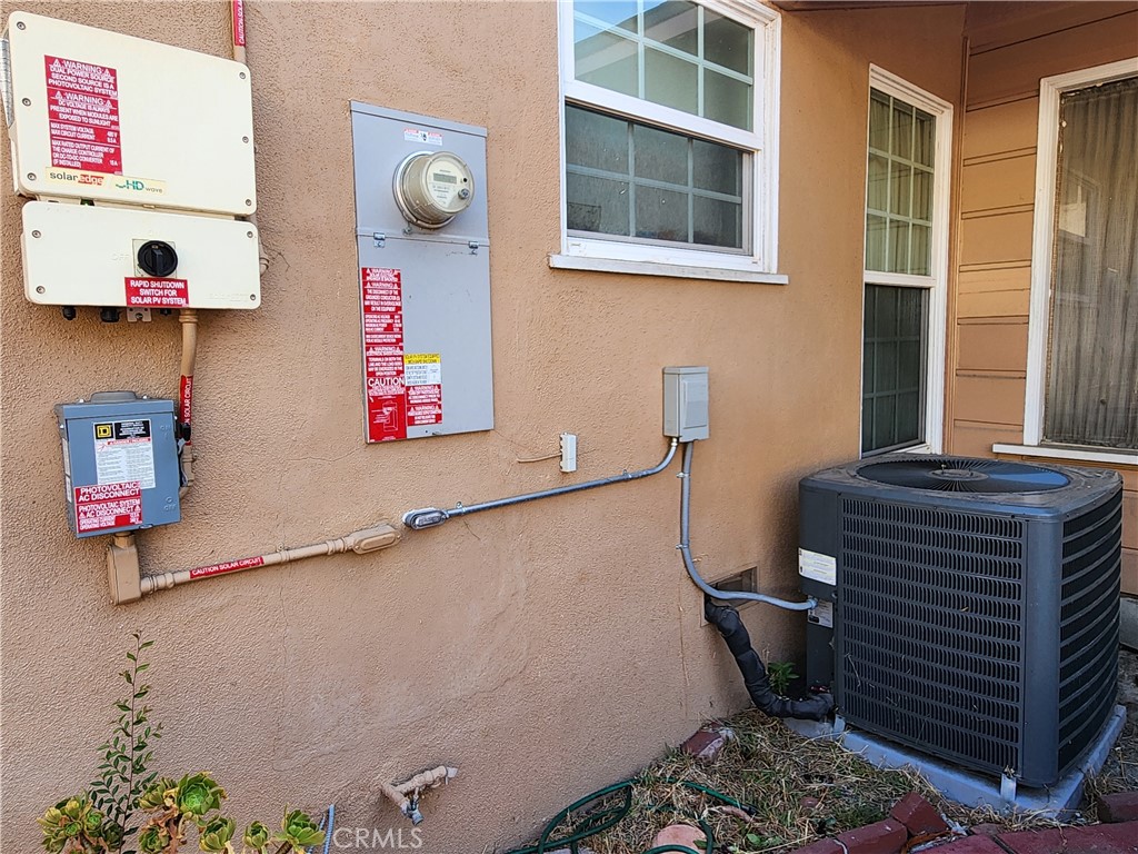 11922 Olive Property Photo 14