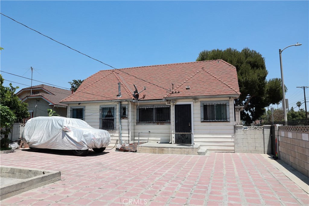 4131 S Hobart Boulevard Property Photo 10