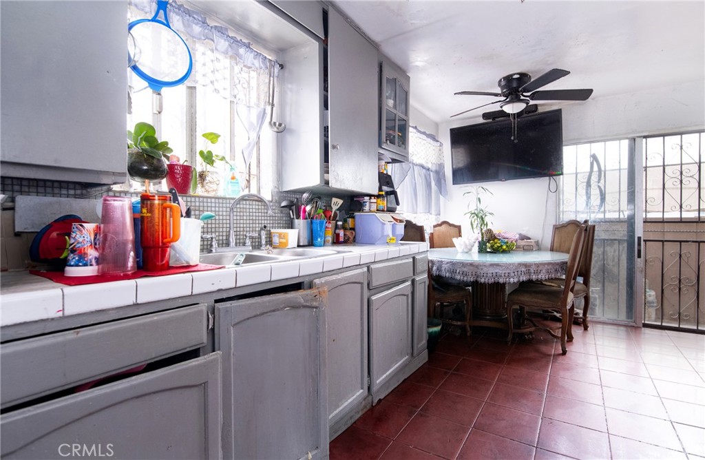 6938 Purdy Avenue Property Photo 10