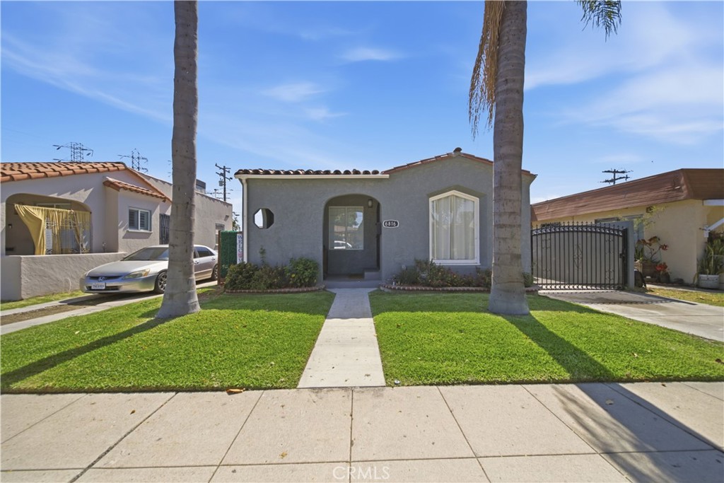 6816 Cerritos Avenue Property Photo