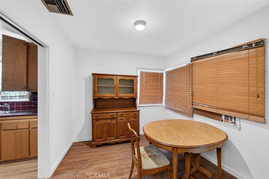 2045 Crestview Avenue Property Photo 4