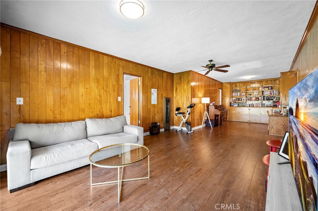 11103 Marbel Avenue Property Photo 8