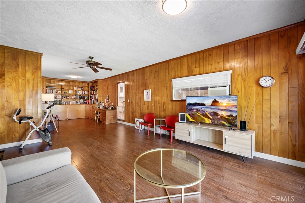 11103 Marbel Avenue Property Photo 9