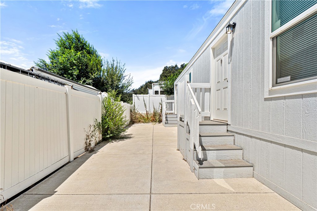 12741 Sierra Highway 3 Property Photo 3