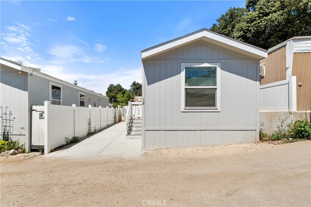 12741 Sierra Highway 16 Property Photo 1