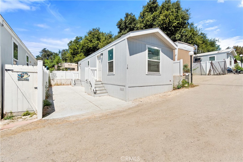 12741 Sierra Highway 16 Property Photo 12