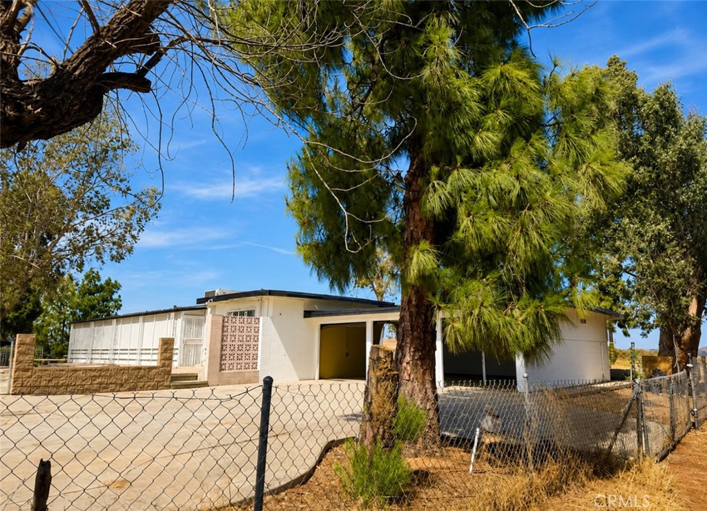 17301 Palm Property Photo 1