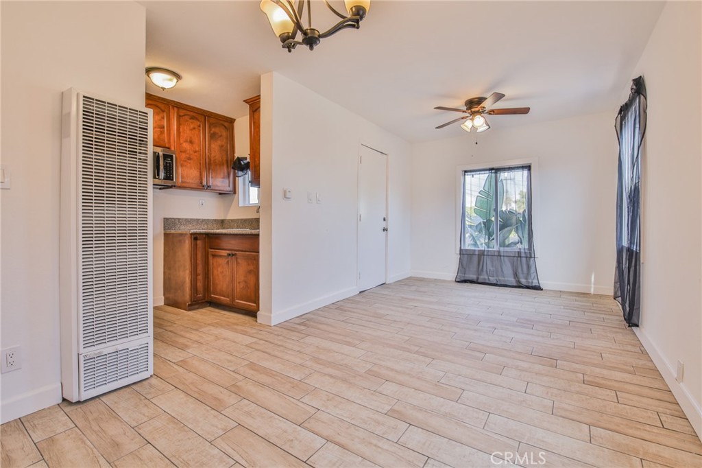 1712 E 57th Property Photo 11