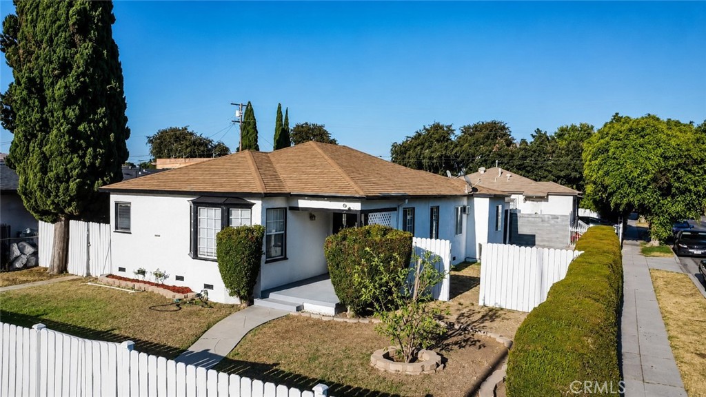 10142 San Carlos Property Photo 1