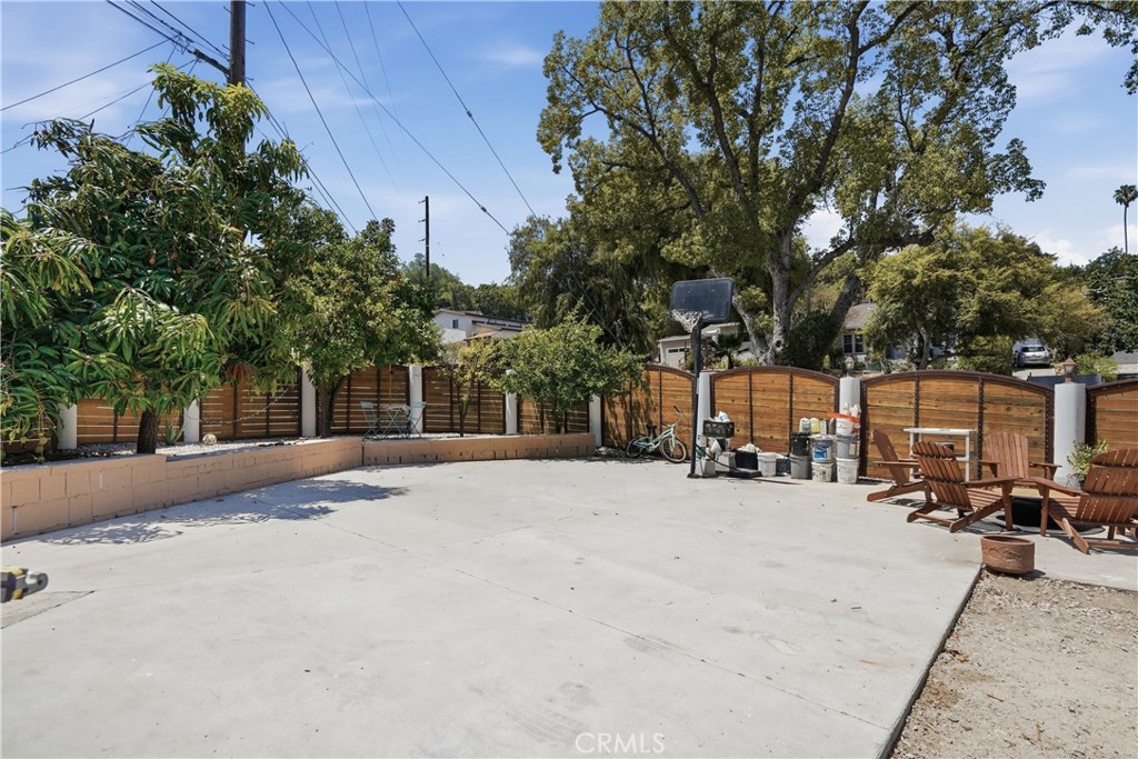 4511 Bedilion Property Photo 6