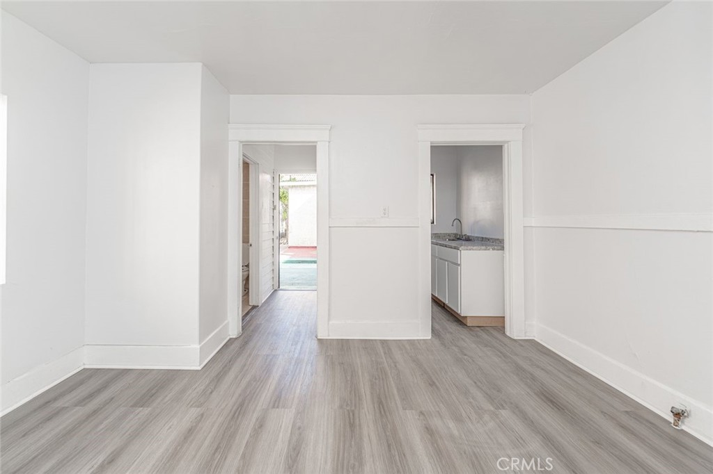 2677 Roseview Property Photo 9