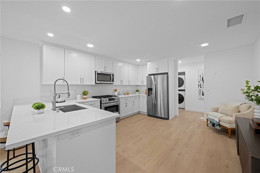 1845 W 66th Property Photo 13
