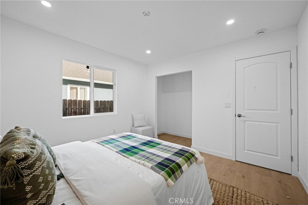 1845 W 66th Property Photo 15