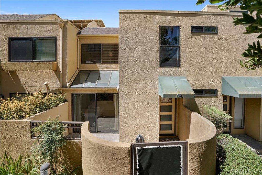 25712 Le Parc 65 Property Photo 1