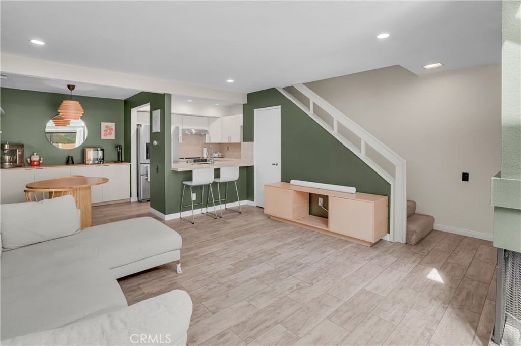 25712 Le Parc 65 Property Photo 8
