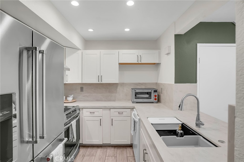 25712 Le Parc 65 Property Photo 12