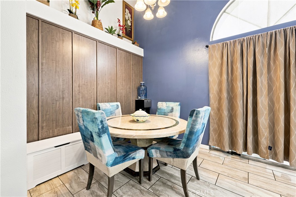 5344 Sunburst Drive Property Photo 4