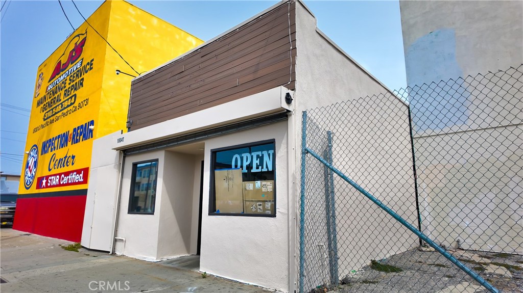 1804 S Pacific Property Photo 3