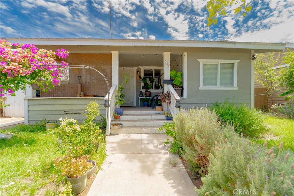 632 N College Property Photo 3
