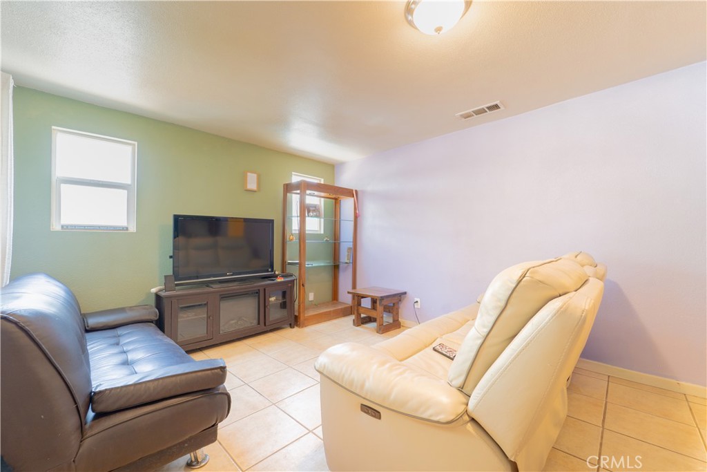 632 N College Property Photo 6