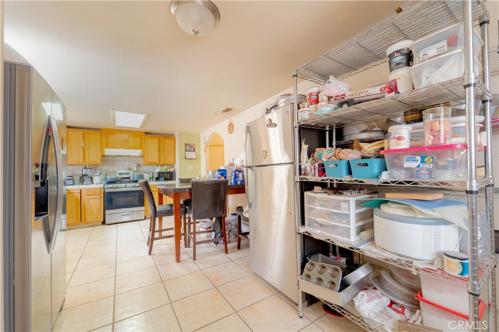 632 N College Property Photo 16