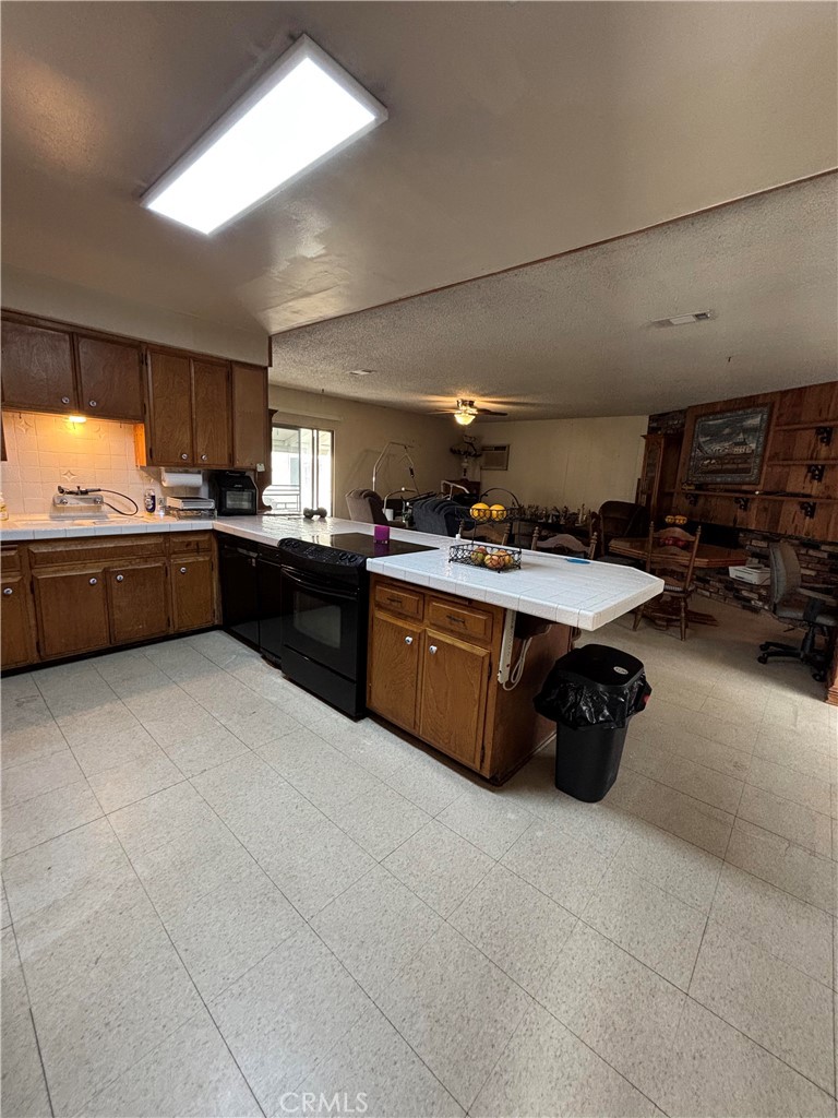 10523 Stonybrook Property Photo 7
