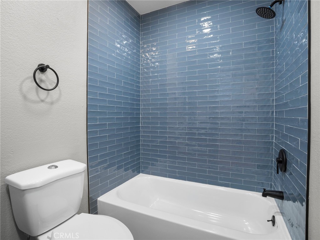 2402 W Sunrise Drive Property Photo 11
