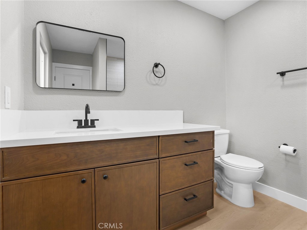 2402 W Sunrise Drive Property Photo 14