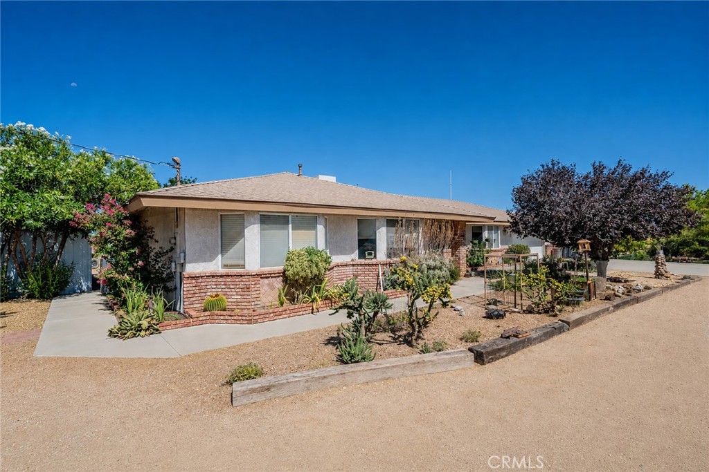 8838 Lilac Road Property Photo 1