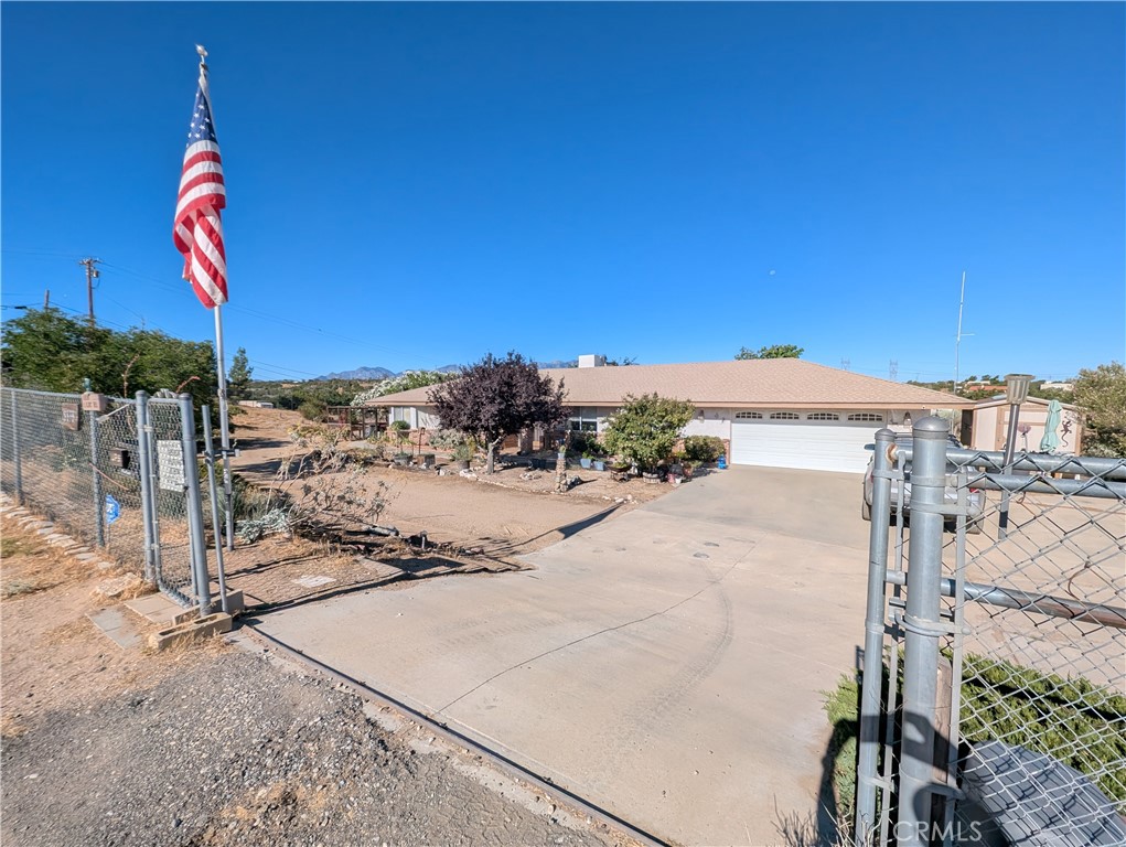 8838 Lilac Road Property Photo 3