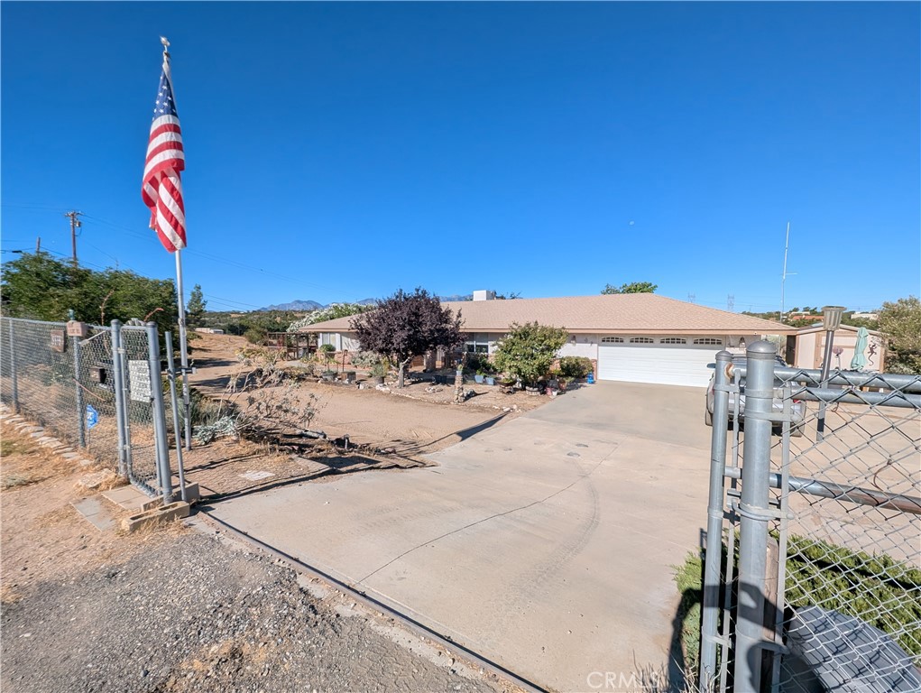 8838 Lilac Road Property Photo 3