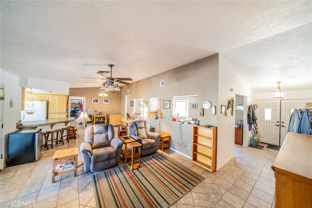 8838 Lilac Road Property Photo 8