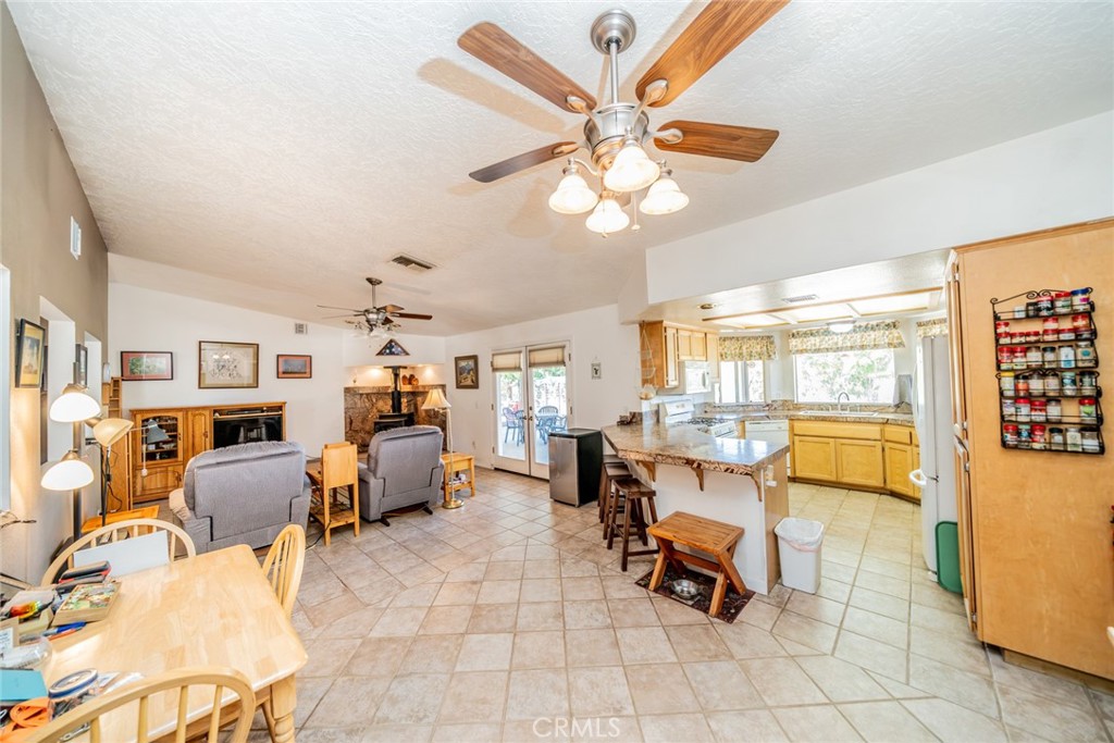 8838 Lilac Road Property Photo 12