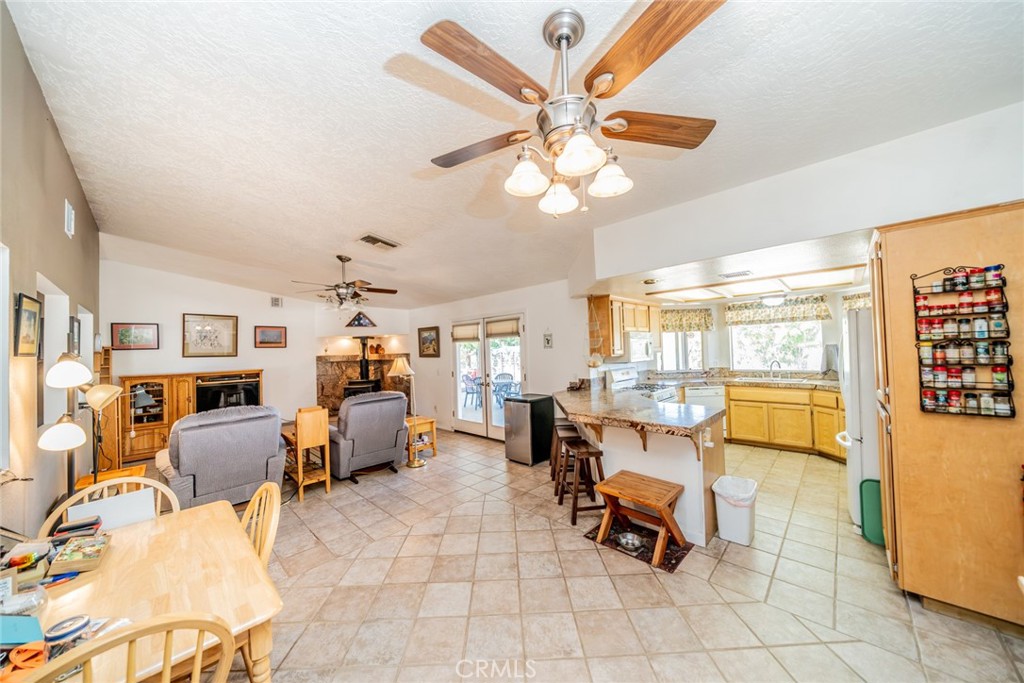 8838 Lilac Road Property Photo 12