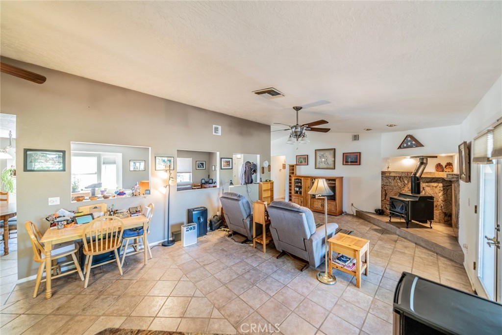 8838 Lilac Road Property Photo 14