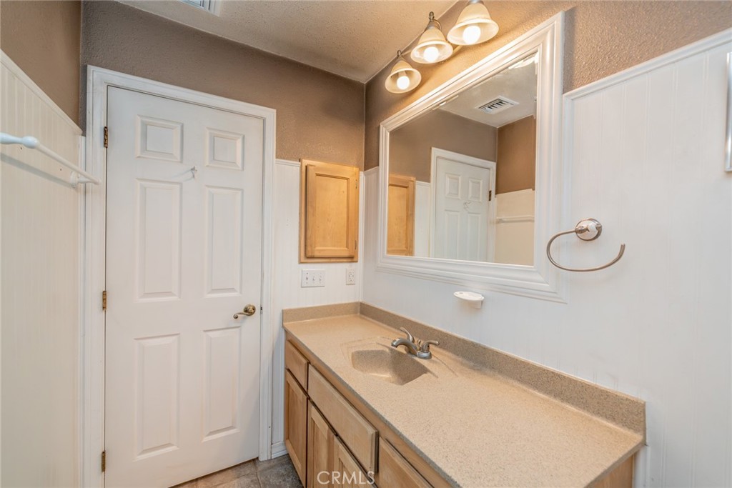 8838 Lilac Road Property Photo 28