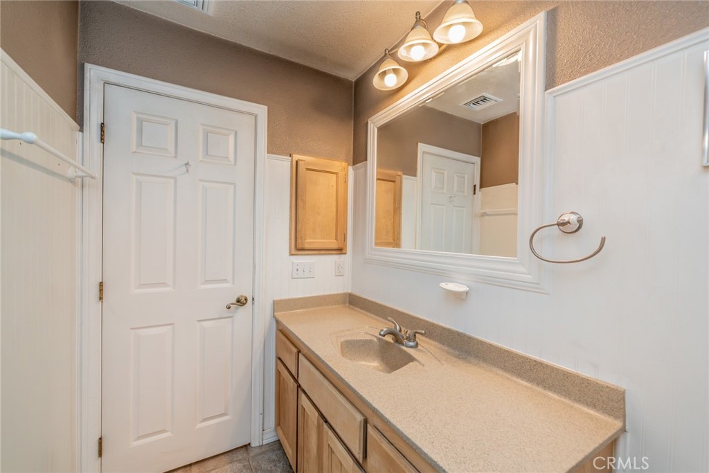8838 Lilac Road Property Photo 28