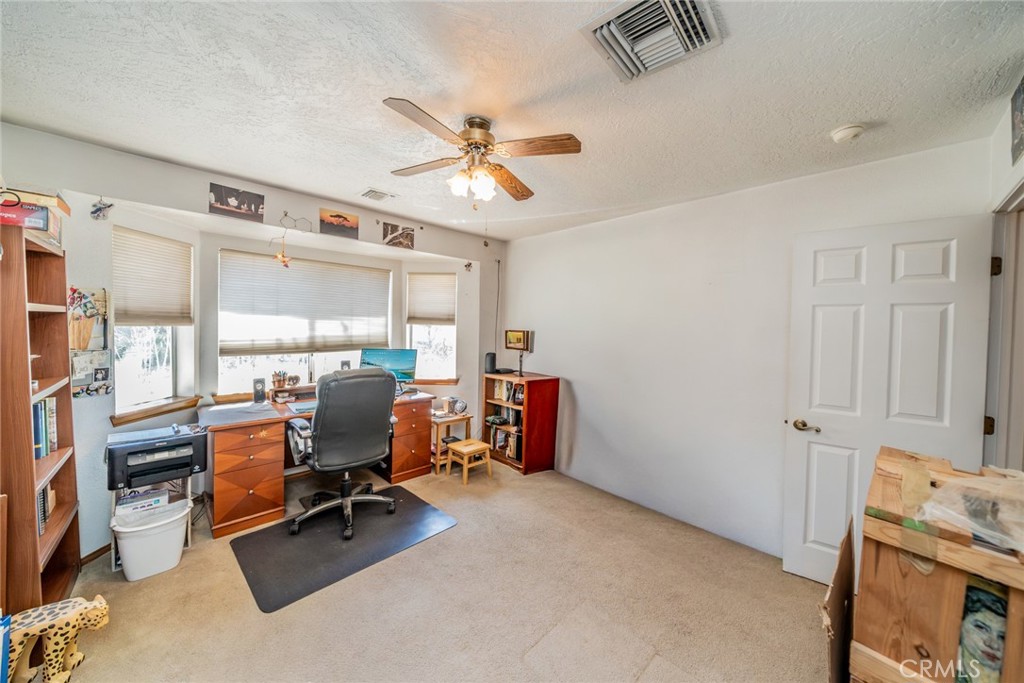 8838 Lilac Road Property Photo 31