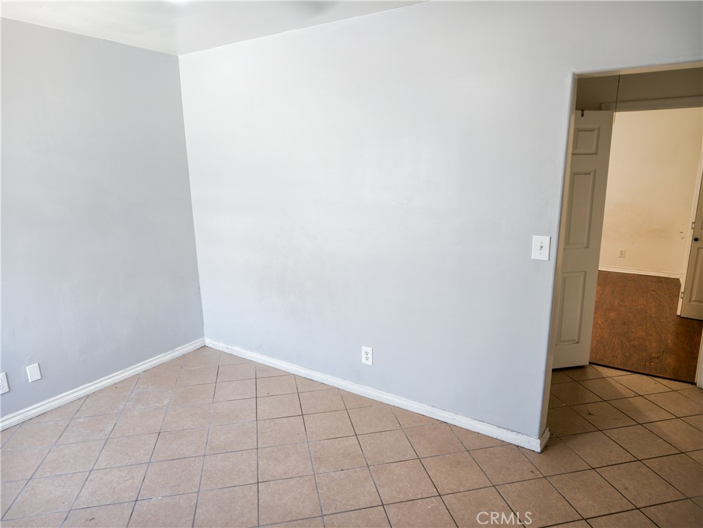9358 Claymore Property Photo 6