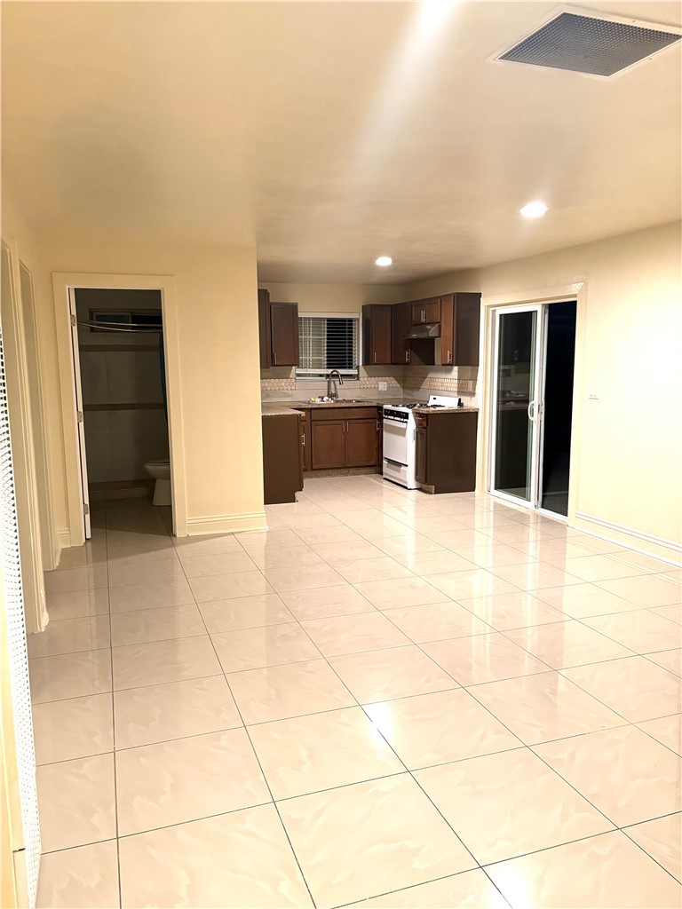 10406 Pace Property Photo 6