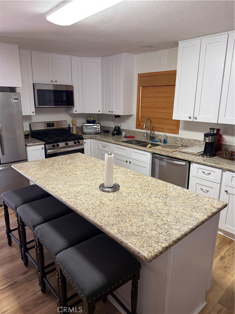 1051 Ash Property Photo 5