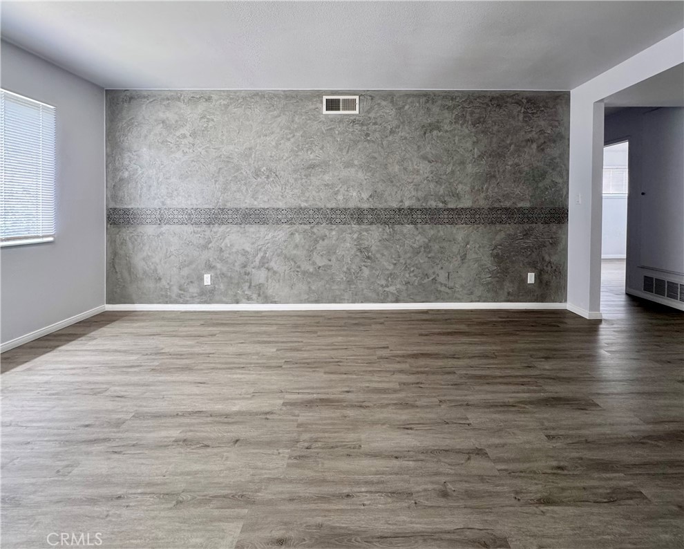 17809 Thornlake Property Photo 4