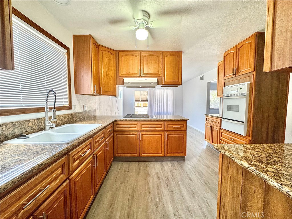17809 Thornlake Property Photo 11
