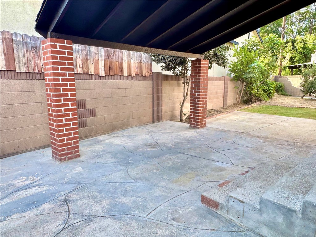 17809 Thornlake Property Photo 16