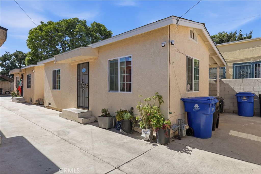 5017 S San Pedro Property Photo 9