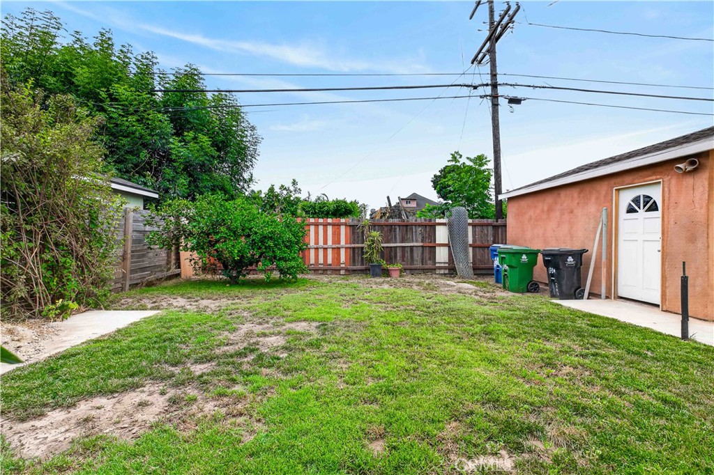 1330 W 48th Property Photo 14