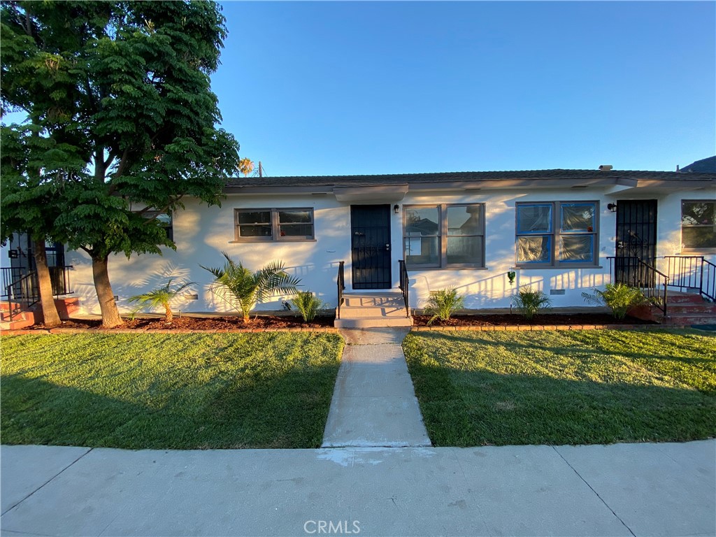 257 W 17th Street Property Photo 1