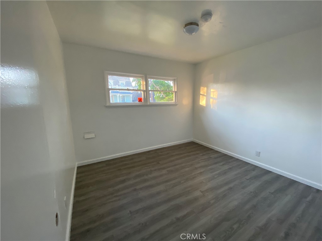 257 W 17th Street Property Photo 6