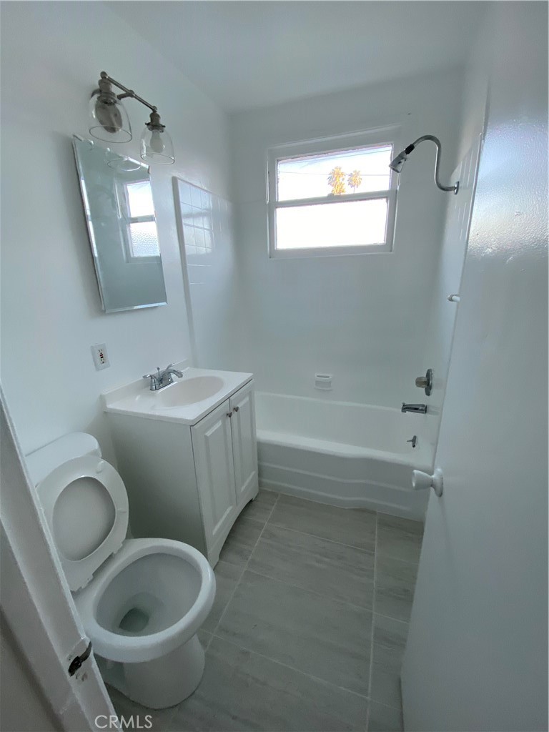 257 W 17th Street Property Photo 7