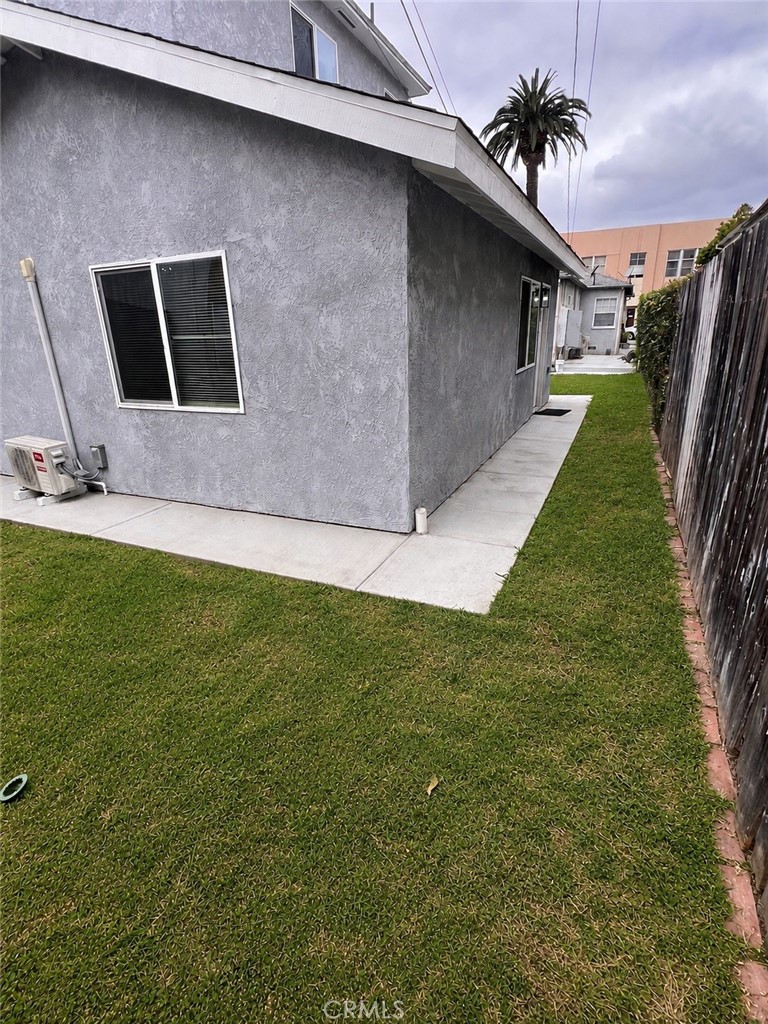 2458 Chestnut Property Photo 4